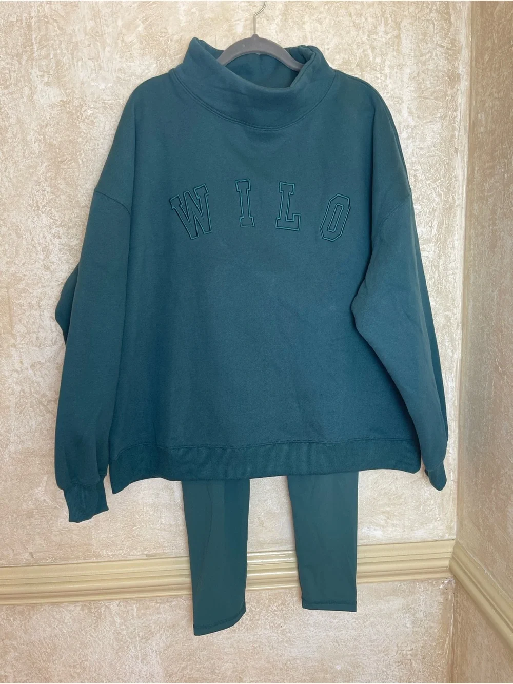 NWT Wilo The Label Teal Green Funnel Neck Sweatshirt & Legging Set Size Medium